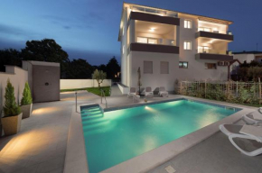 Viras Luxury Holiday
